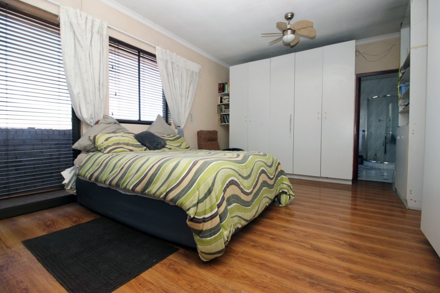 Commercial Property for Sale in Tuscany Glen Western Cape